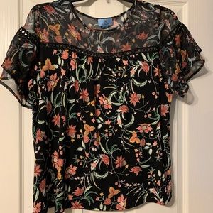 Beautiful CeCe blouse with style!  1X!